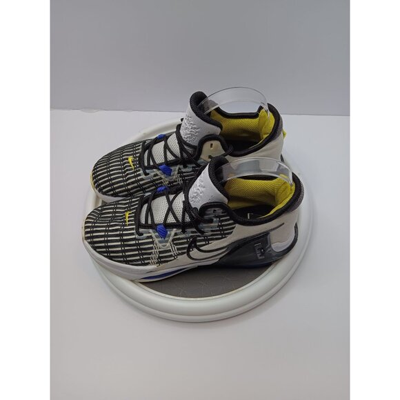 Nike Lebron Witness 6 Basketball Shoes Black/White/Gold Size 5 Youth - Picture 7 of 7